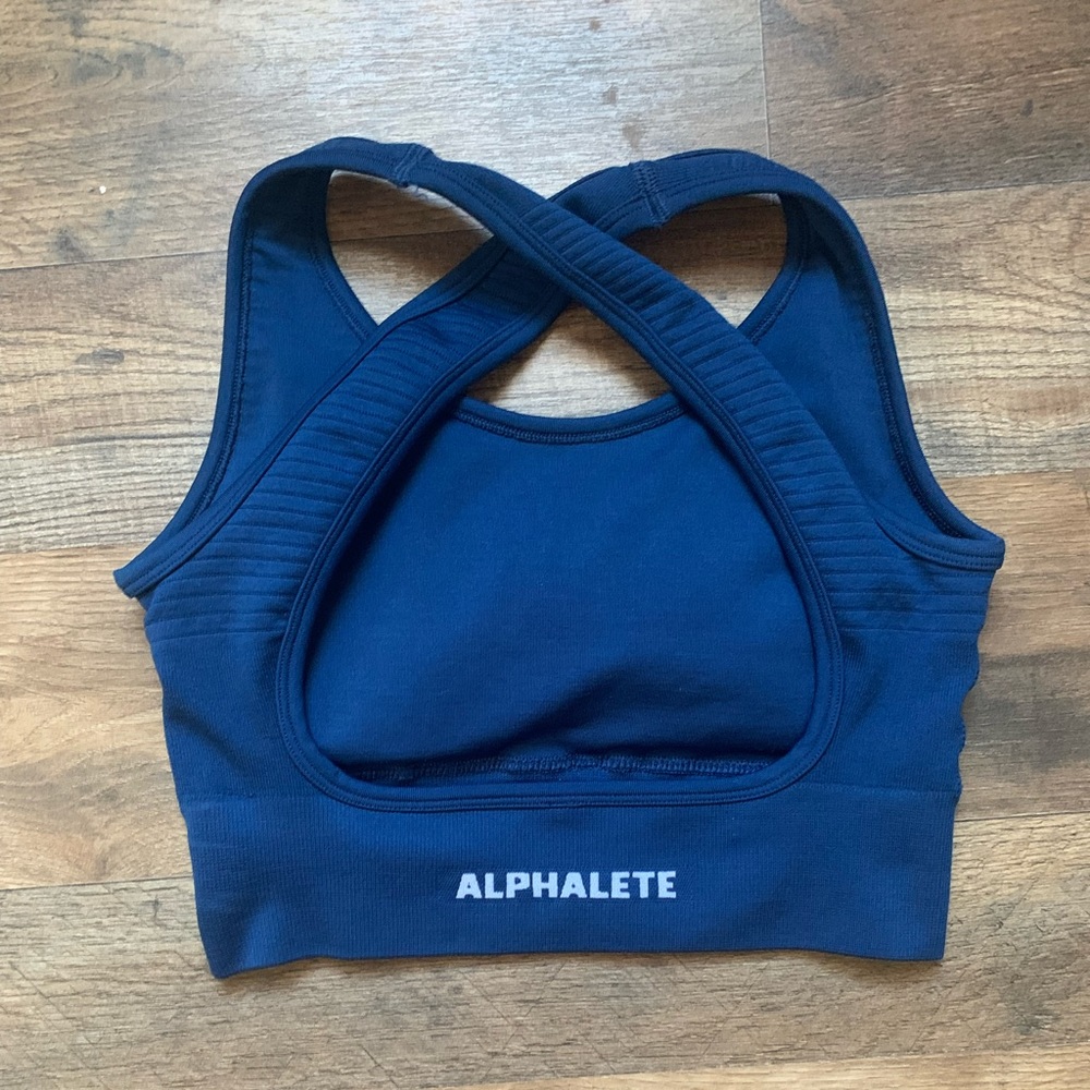 Alphalette amplify sport bra